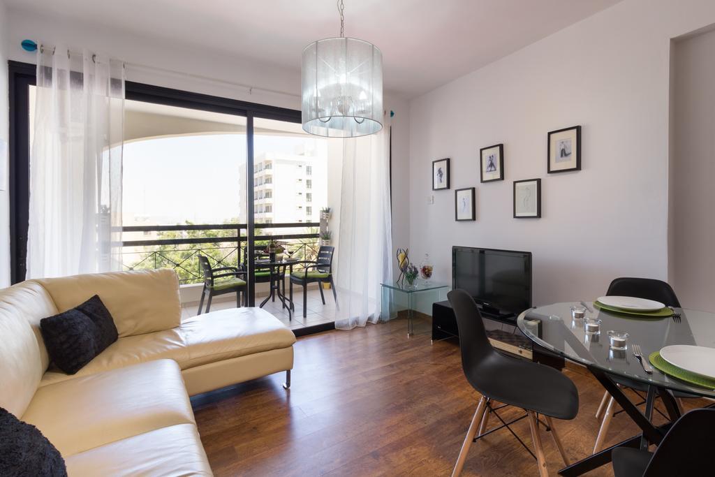 Mama Seaside Apartment 拉纳卡 外观 照片