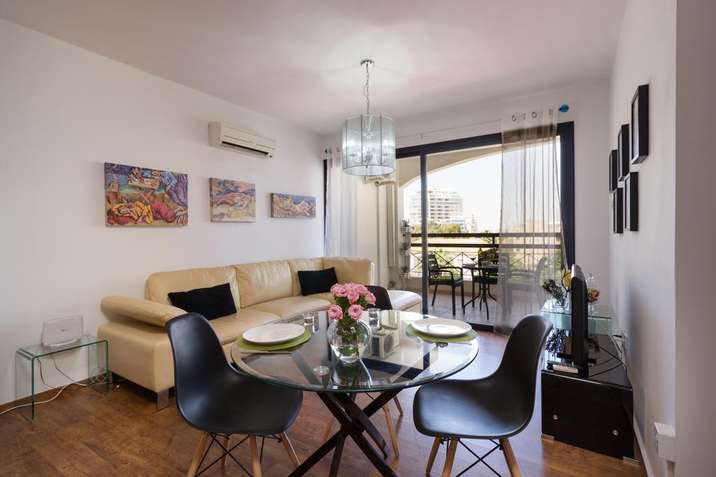 Mama Seaside Apartment 拉纳卡 外观 照片